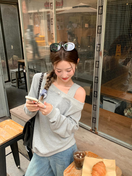 <曾小咸推荐>2.17现货秒杀 ！微信超特价！斜肩长袖卫衣 日常159.99 立减80 秒杀79.99！！ 商品图5