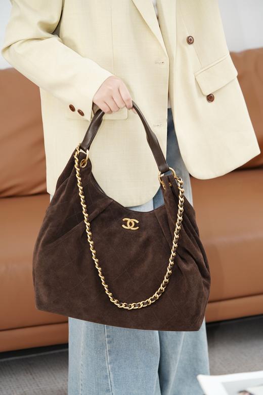 香奈儿 26C 早春新款 嬉皮hobo MAXI 麂皮棕（LZ） 商品图3