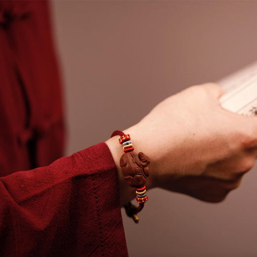 【幸福加马】定制款·马年香珠手链丨礼盒包装，从香珠到手链全都是手工制作，原料也是选用生态或者野生种植⭐️顺丰快递 商品图1