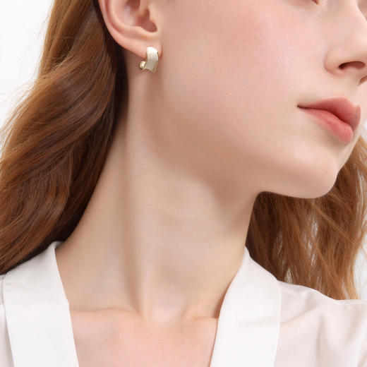 【宋轶同款】三彩2026新款法式轻奢极简弧形滴釉耳钉s925银针女 商品图1