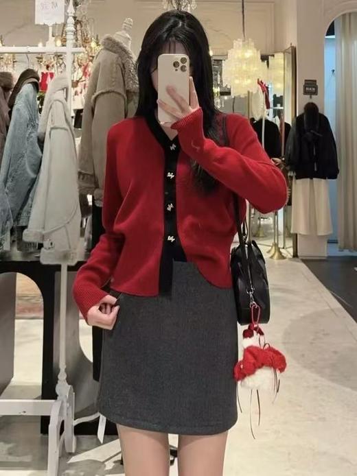 【门店同款】ENJOY冬季“午马”精致扣针织开衫 169259481 商品图0