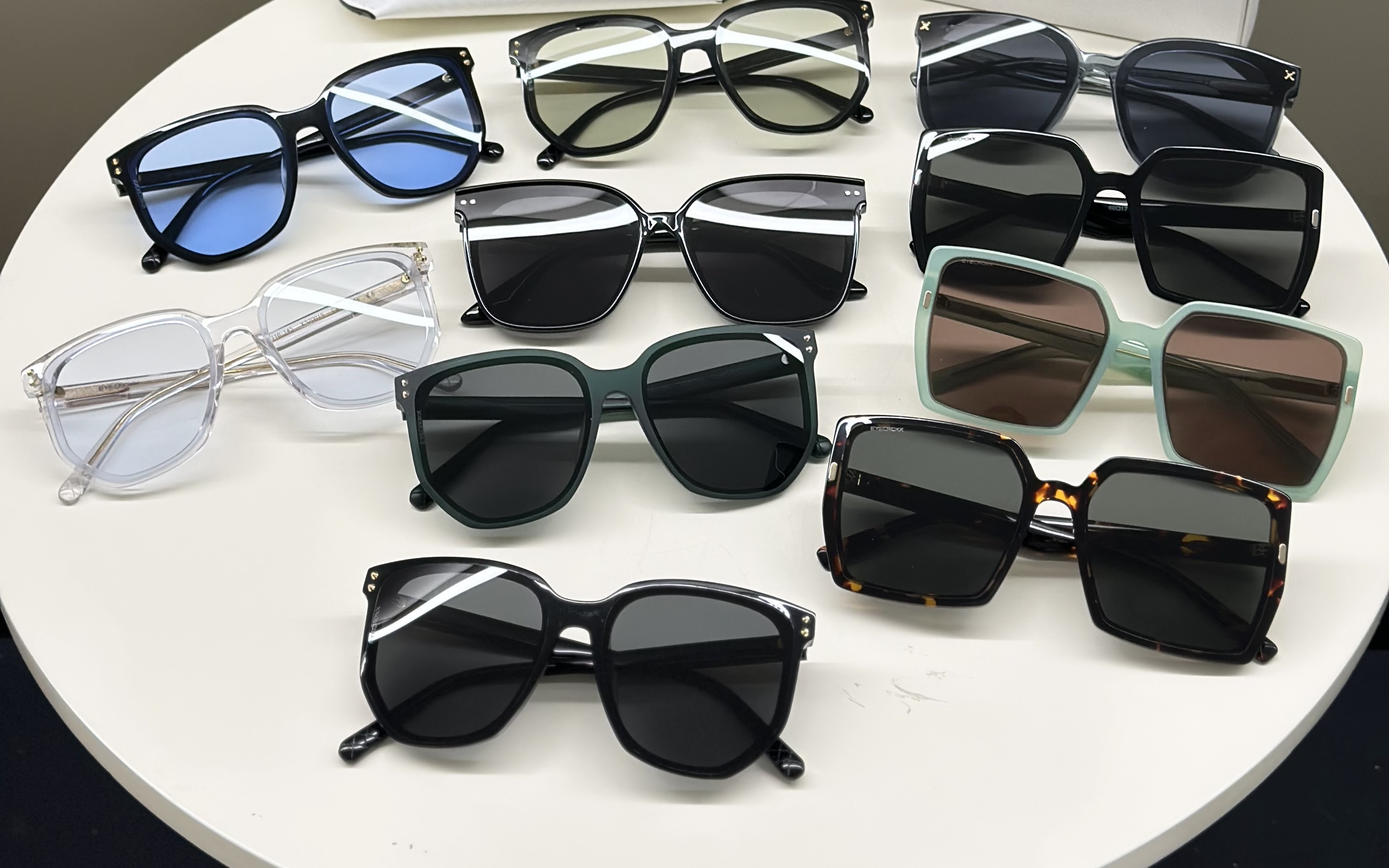 【特价清仓】EYECROXX乘号太阳镜！超精致礼盒装！送人、自用都适合~