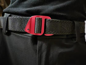 原单正品 攀山鼠雷神多功能战术腰带2.0，每条都带独立包装
黑色，红色