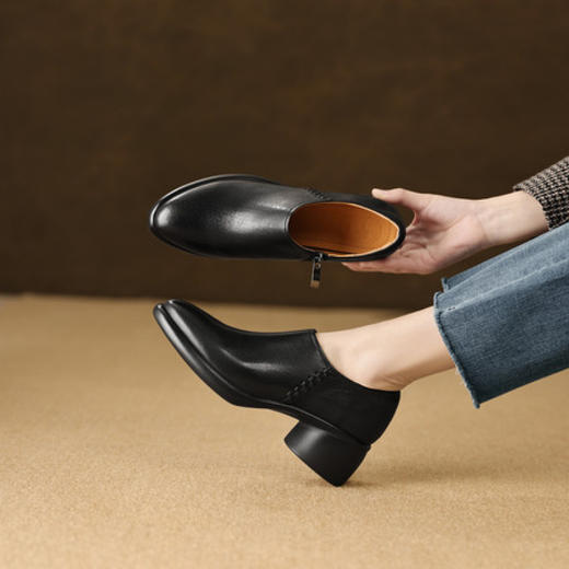 【预售5天】粗跟复古羊皮深口单鞋女春秋新款中跟及踝靴侧拉链软底小皮鞋LG&902-1686 商品图2