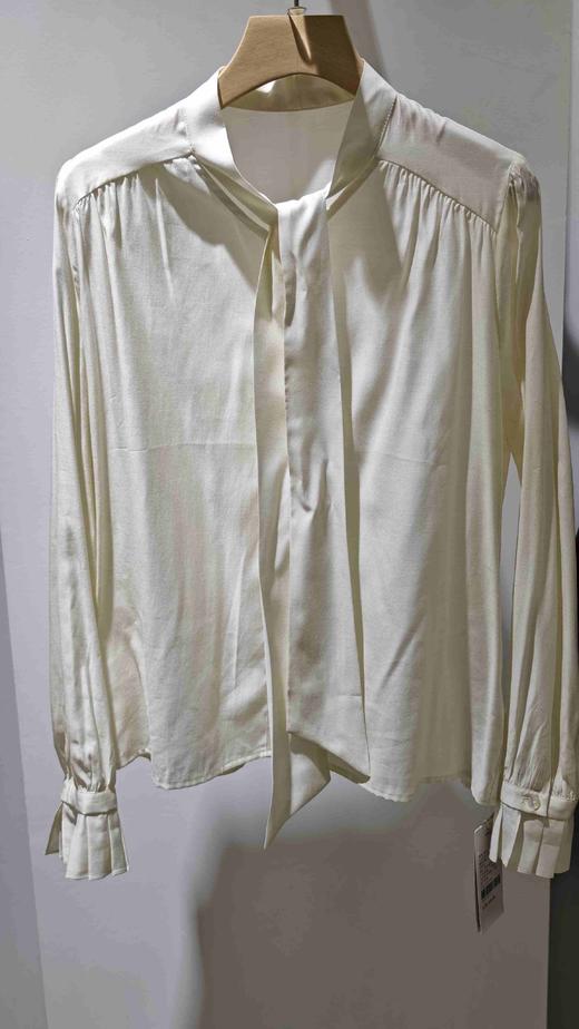 581601含羊毛飘带衬衫 商品图4