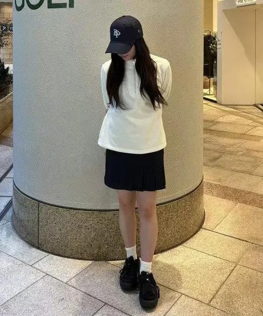 【特价福利】BEAMS 高尔夫 女士  新款紫标弹力下摆拼接线条褶皱裙短裙 舒适百搭运动裙 商品图6