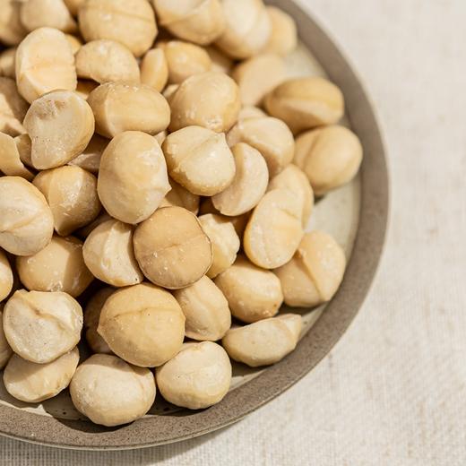 低温烘焙生态夏威夷果仁/甜杏仁/坚果组合丨生态种植云南夏威夷果，低温烘焙，口感醇香，个别微苦，200g/罐；坚果组合：巴西松子、淡盐开心果、紫衣腰果、美人甲南瓜籽、东北松子 ⭐️顺丰快递 商品图1