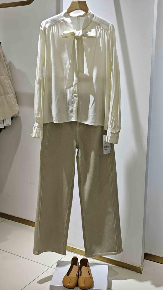 581601含羊毛飘带衬衫 商品图1