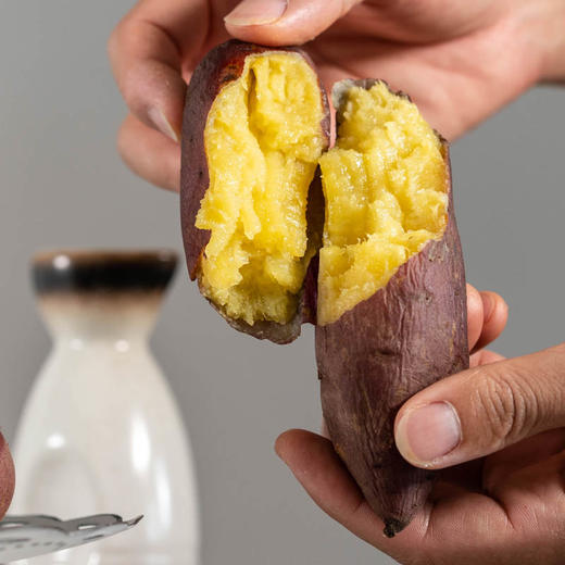 【京东快递】海南地瓜丨口感非常细腻，美味，两头略有丝，但不影响食用，让你吃完一个忍不住再来一个！天气原因，地瓜会有发芽的情况，不影响食用，介意慎拍！ 商品图1