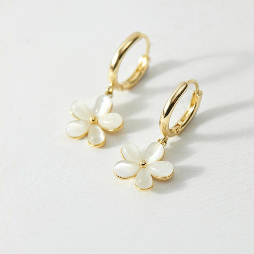 三彩2026新款小雏菊耳环立体花朵猫眼耳扣镀金耳饰小清新甜美 商品图4