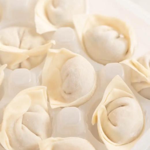 【任选3份包邮并送4个大鲅鱼水饺】纯手工蒸饺/水饺/馄饨/菜包子丨当季新鲜时蔬搭配自养黑猪肉，多口味，现做现发，⭐️顺丰快递 商品图10