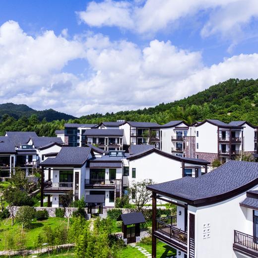 【引爆周三 | 满10免1】宁波东钱湖 | 宁波东钱湖山水君澜度假酒店聚会套餐，599起/单人2晚，2人起订，可打麻将，欢聚东钱湖畔~ 商品图1