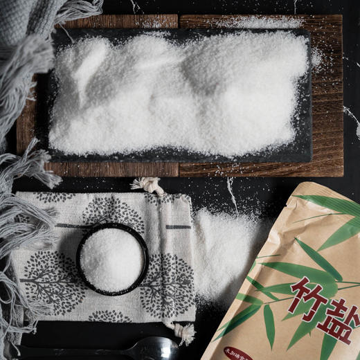 竹盐| 选用天然海盐，封在3年以上的青竹中，以黄土封口，高温煅烧，竹盐中会有个别黑色颗粒，不影响食用，5袋竹盐赠送2袋洗涤盐。⭐️申通、中通、极兔随机 商品图1
