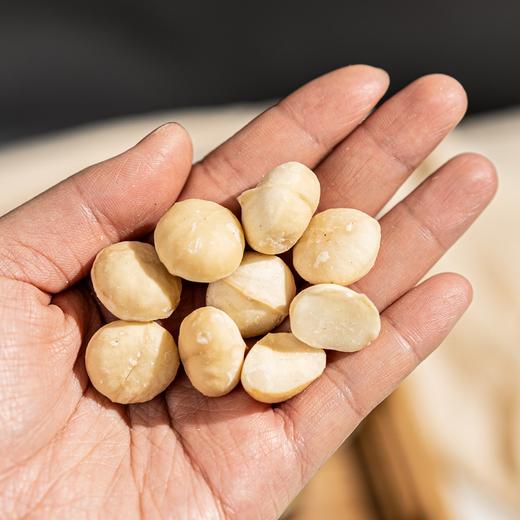 低温烘焙生态夏威夷果仁/甜杏仁/坚果组合丨生态种植云南夏威夷果，低温烘焙，口感醇香，个别微苦，200g/罐；坚果组合：巴西松子、淡盐开心果、紫衣腰果、美人甲南瓜籽、东北松子 ⭐️顺丰快递 商品图3