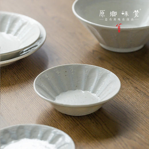 【系列满39元包邮】复古白粉引陶瓷餐盘/大汤碗/拉面碗/沙拉碗/深盘（基地直发-中通快递）| 多种规格，日本进口【合作生产，公平贸易】 商品图5