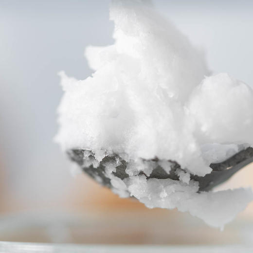 初榨椰子油500ml丨新鲜椰子肉低温冷榨，月桂酸含量高，可直接食用、护肤、护发、烹饪、生酮饮食等。⭐️顺丰快递 商品图1