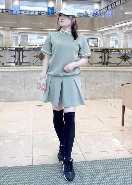 Jun & Rope  女士 初秋高尔夫 撞色线条套装 光滑针织小高领短袖卫衣+短裙 商品图10