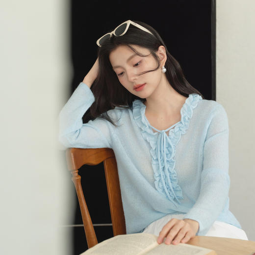 【严选】诗凡黎浪漫木耳边绑带V领针织衫2026春新款宽松微透气质长袖上衣7H2230411 商品图2