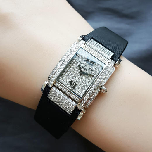 【95新】PATEK PHILIPPE 百达翡丽4910G-001石英机芯25*30MM（女款）TWENTY~4系列镶嵌原厂钻石230126AK01 商品图7