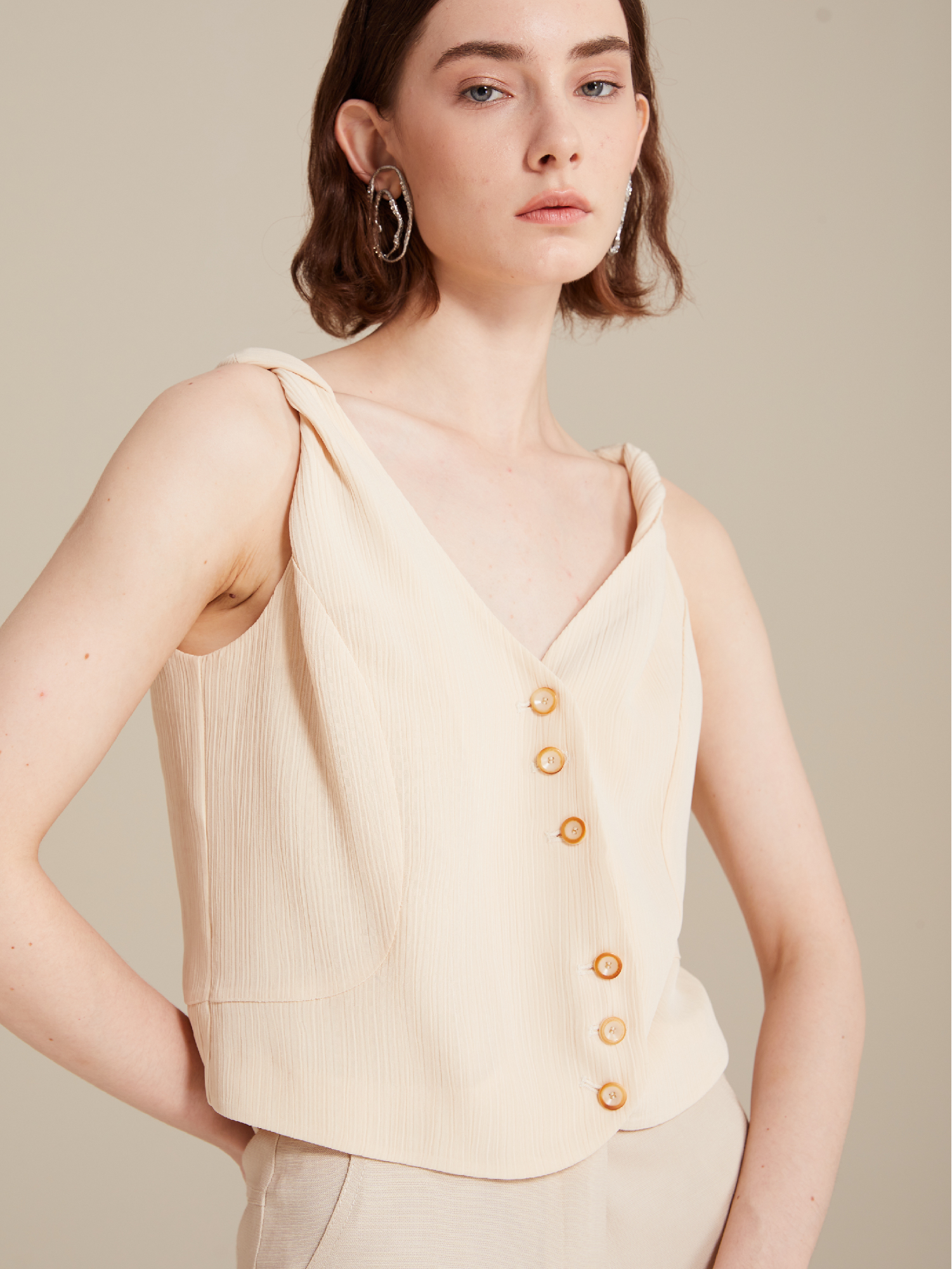 醋酸光泽肌理感不对称马甲