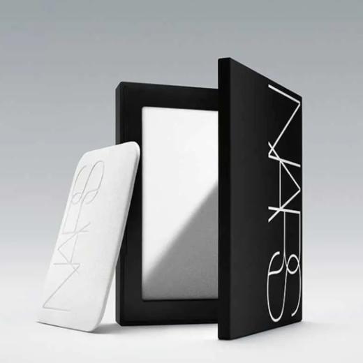 春节不打烊【彩妆三件套】NARS娜斯大白饼10g+3CE九宫格眼影盘8.1g+CPB隔离霜中样12ml  一般贸易 商品图1