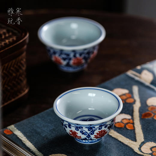 问鼎寒香雅玩青花釉下红压手杯（小） 商品图3