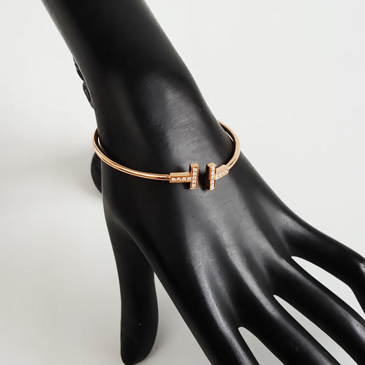 【95新】Tiffany & Co.蒂芙尼Tiffany T 系列玫瑰金镶钻双T开口线圈手镯腕围约16cm女士260126TB45 商品图4