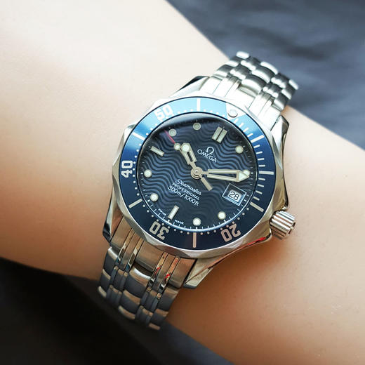 【95新】OMEGA 欧米茄2583.80.00石英机芯日期显示28MM（女款）海马系列精钢160126NJS27 商品图7