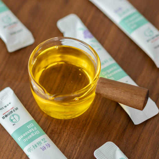 有机亚麻籽油丨便携装/瓶装  产地：内蒙古，低温物理压榨，瓶装250ml，盒装21袋*10ml，有效期至2026.6.8日，介意慎拍！！⭐️顺丰快递 商品图1