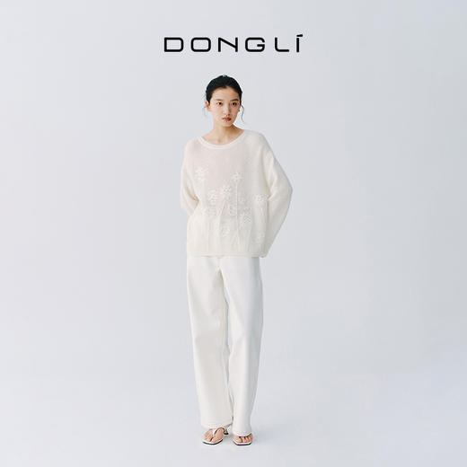 东黎 • 复苏的呼吸 淑气生花 女士手绣春季百搭圆领套衫 6148 商品图4