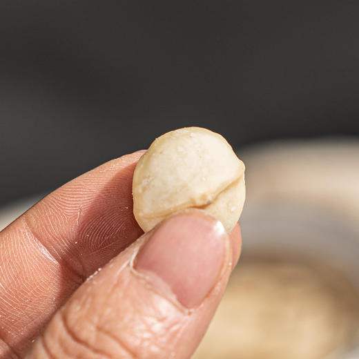 低温烘焙生态夏威夷果仁/甜杏仁/坚果组合丨生态种植云南夏威夷果，低温烘焙，口感醇香，个别微苦，200g/罐；坚果组合：巴西松子、淡盐开心果、紫衣腰果、美人甲南瓜籽、东北松子 ⭐️顺丰快递 商品图4