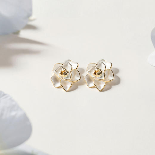 三彩2026新款立体画漆山茶花耳钉s925银针法式温柔优雅约会女 商品图2