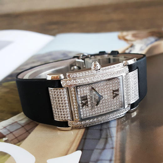 【95新】PATEK PHILIPPE 百达翡丽4910G-001石英机芯25*30MM（女款）TWENTY~4系列镶嵌原厂钻石230126AK01 商品图4