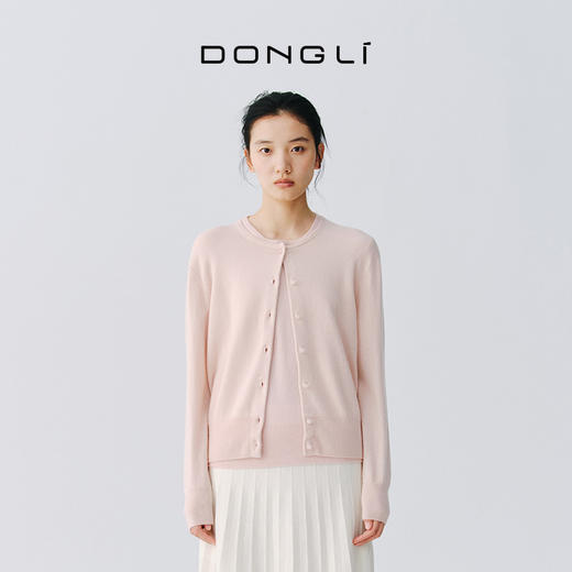 东黎 • 复苏的呼吸 玉露逢春 山羊绒女士柔软亲肤百搭必备圆领开衫 6023 商品图3