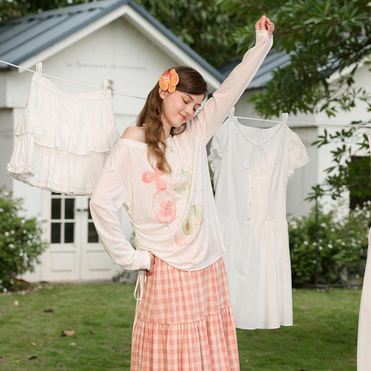 【莱赛尔】三彩独醒2026春季新款印花T恤一字领长袖罩衫宽松F 商品图2