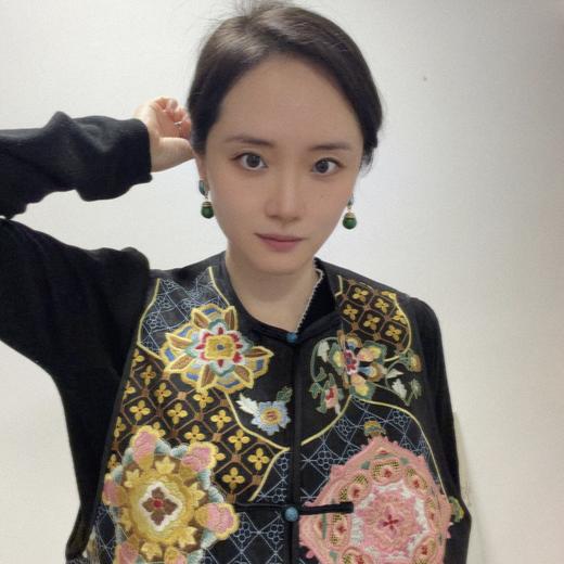 【咕咕同款】NANSONGSILK/NS新中式香云纱非遗苗绣宝相海水纹马甲M1D536094Y南宋 商品图5