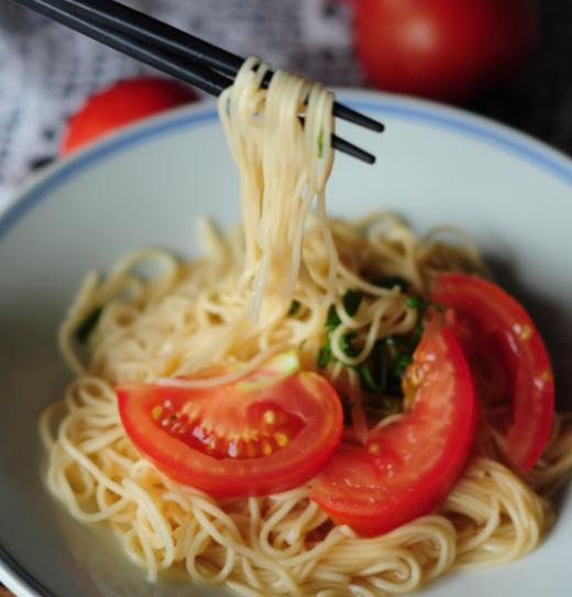 【顺丰快递】有机西红柿面| 有机西红柿 + 有机小麦粉，浓郁的麦香，没有一滴水的面条，独立包装，8团/盒 商品图5