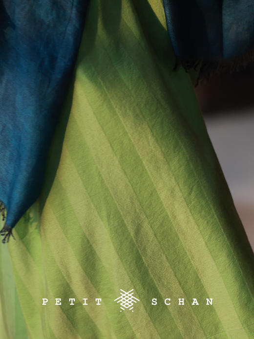 Petit Schan小闪 CLO#1040 Glistening 波光粼粼 羊毛桑蚕丝手工染茧型连衣裙袍子 商品图5