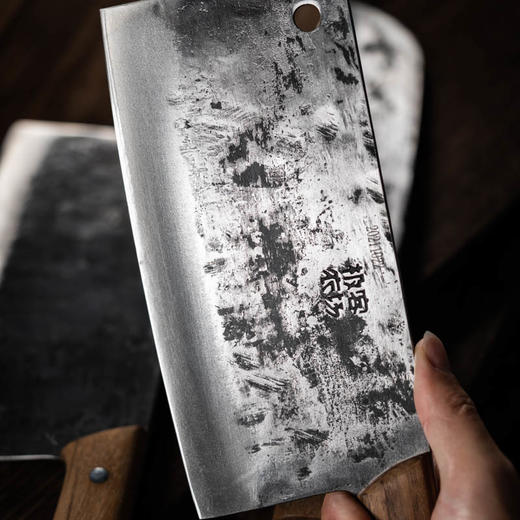 【顺丰快递】极客手工锻打刀具｜美食之都 中国乐山 手工锻打 长城特钢刀身 用完及时擦拭干净，避免生锈 进口柚木刀柄 坚韧锋利  终身售后 商品图3