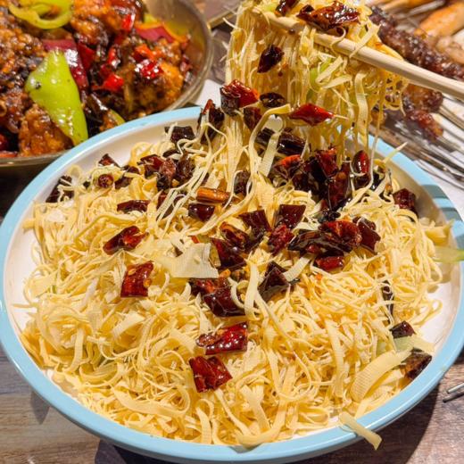 【豆制精选】锦州非遗千张干豆腐 配料只有精选大豆 水和卤水 非遗技艺传承+纯手工工艺 薄如蝉翼 韧而不破 吃法多样 商品图2