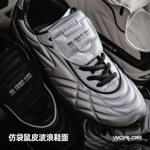 马登足球鞋男士2025秋冬新款轻便软底运动翻盖百搭休闲薄底潮鞋 商品图3