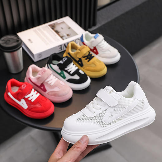 36元清仓特价小黄鸭夏季款儿童运动鞋防滑休闲百搭平底潮鞋小男孩单网透气板鞋22-39 商品图1