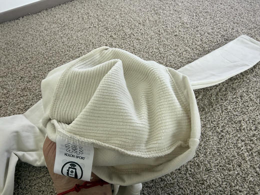 原单正品KOLON 女款荔枝绒卫衣
收腰设计  黑色 米色  两个颜色可以选择
袖口有logo  整体显得很高级。
尺码S-XL
清货特价 商品图11