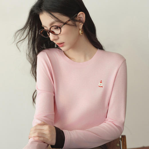 【严选】【奶皮T】诗凡黎天丝羊毛萌宠刺绣T恤2026春新款亲肤柔软内搭长袖7H2200341 商品图3