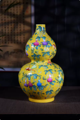 黄地扒花《福禄安康》葫芦瓶