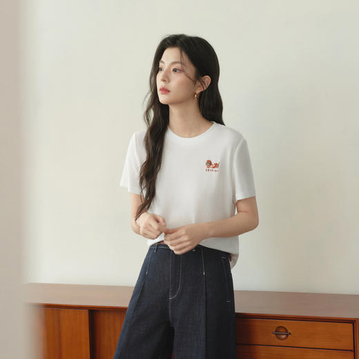 【严选】【奶皮T】诗凡黎天丝羊毛萌宠刺绣T恤2026春新款亲肤柔软内搭短袖7H1400251 商品图4