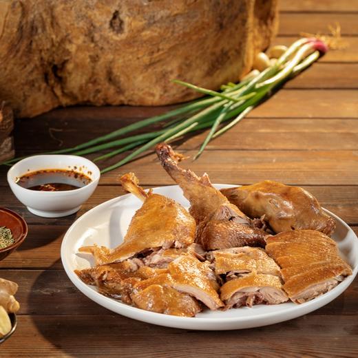 荣昌卤鹅丨地道重庆风味，精选荣昌白鹅，全程草饲，本地散养，传统古法卤制，色泽金黄发亮，五香味浓，耙软适中⭐️顺丰空运 商品图1