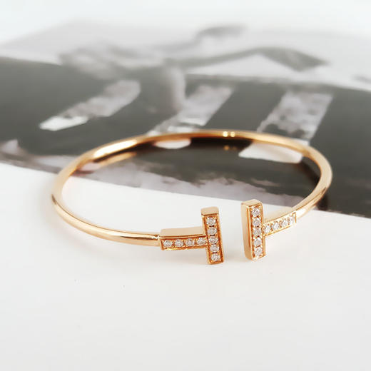 【95新】Tiffany & Co.蒂芙尼Tiffany T 系列玫瑰金镶钻双T开口线圈手镯腕围约16cm女士260126TB45 商品图1
