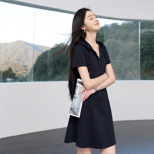 三彩2026春季新款假两件连帽连衣裙A字裙休闲短袖收腰短裙S 商品图1