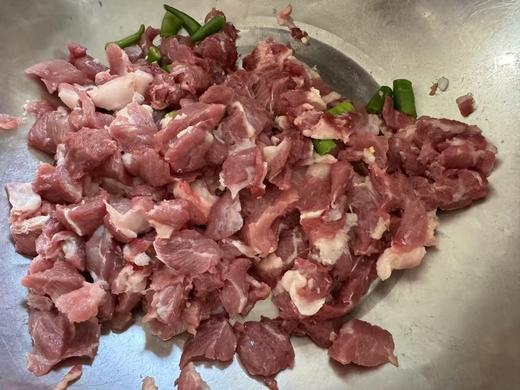 【排单发货】黑猪肉 | 粮食喂养十二个月的黑猪，肥而不腻，有排骨，五花肉，瘦肉，大骨头，猪蹄，猪肘可选，⭐️顺丰快递 商品图10